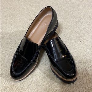 Black flat slip on’s